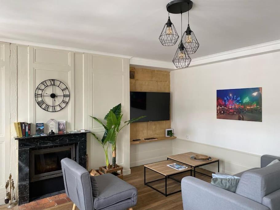Appartement De Charme En Hyper-Centre Charleville-Mézières المظهر الخارجي الصورة